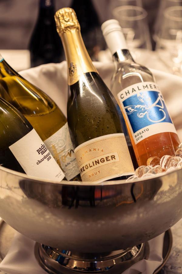 Next Hotel Melbourne, Curio Collection By Hilton Esterno foto Sparkling wine