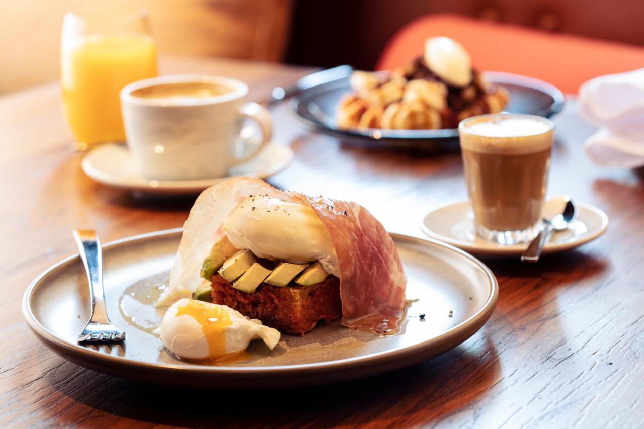 Next Hotel Melbourne, Curio Collection By Hilton Esterno foto A breakfast at the restaurant