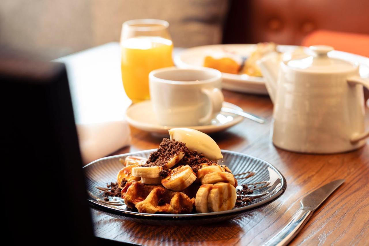 Next Hotel Melbourne, Curio Collection By Hilton Esterno foto A typical breakfast at the hotel
